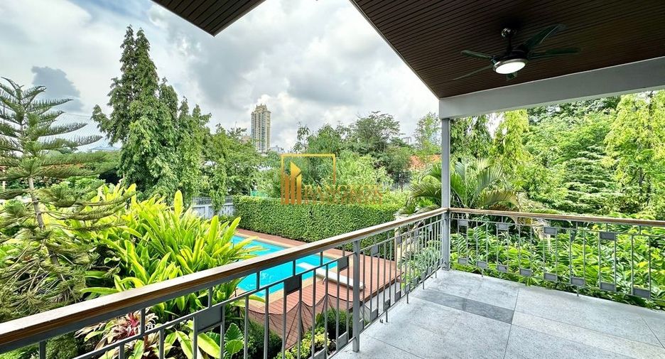 À louer 4 chambres villa à Watthana, Bangkok