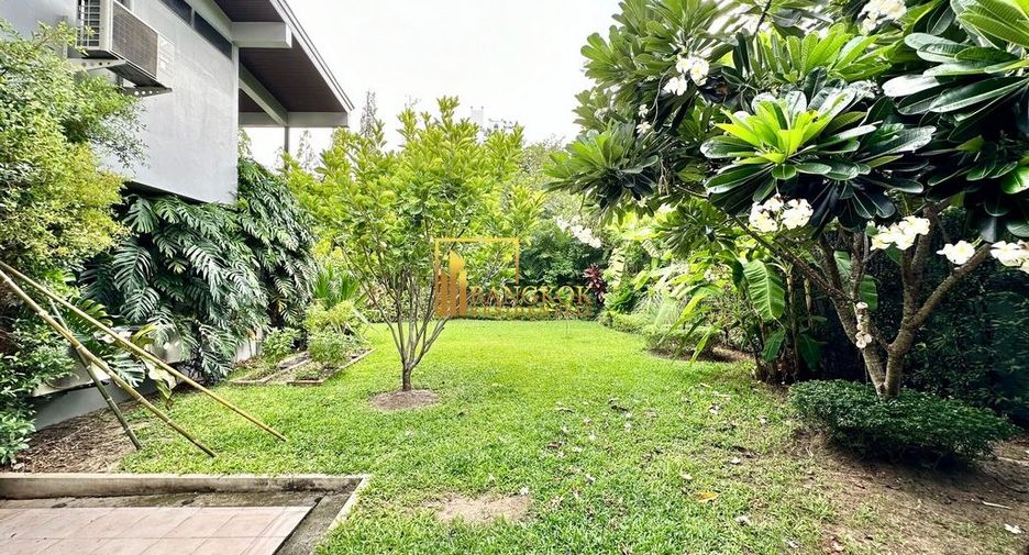 À louer 4 chambres villa à Watthana, Bangkok