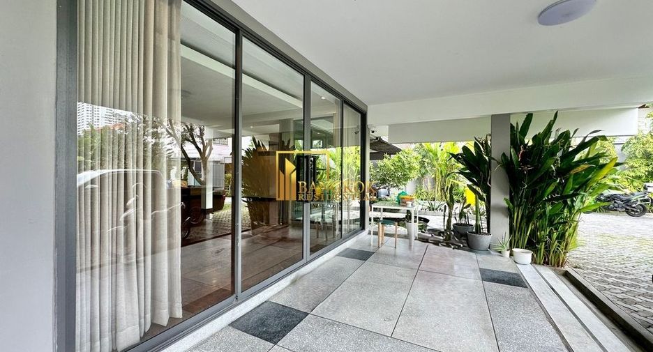 À louer 4 chambres villa à Watthana, Bangkok