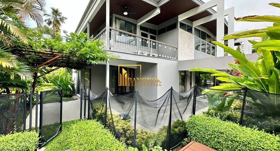 À louer 4 chambres villa à Watthana, Bangkok