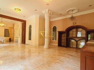 For rent 4 ベッドルーム house in Khlong Toei, Bangkok