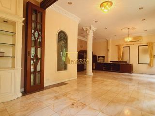 For rent 4 ベッドルーム house in Khlong Toei, Bangkok