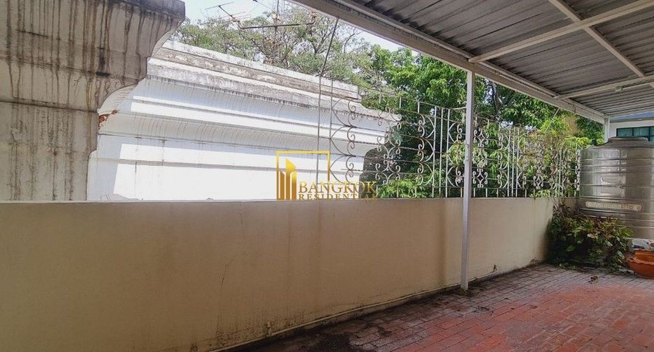 For rent 4 ベッドルーム house in Khlong Toei, Bangkok