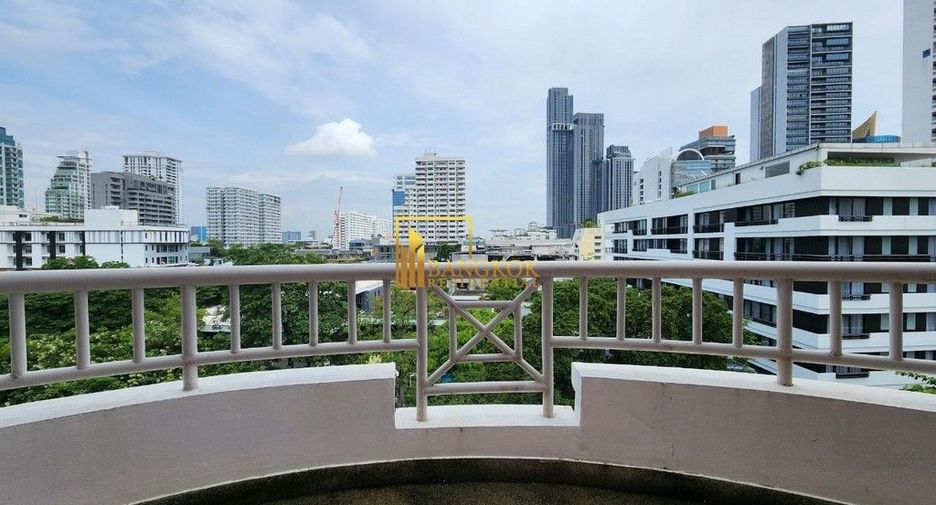 Apartment zur Miete mit 4 Zimmer in Watthana, Bangkok