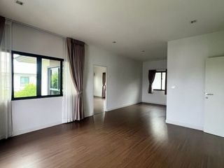 出租 4 卧室 独立屋 在 Bang Phli, Samut Prakan