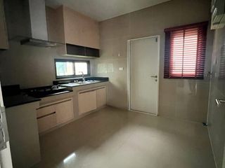 出租 4 卧室 独立屋 在 Bang Phli, Samut Prakan