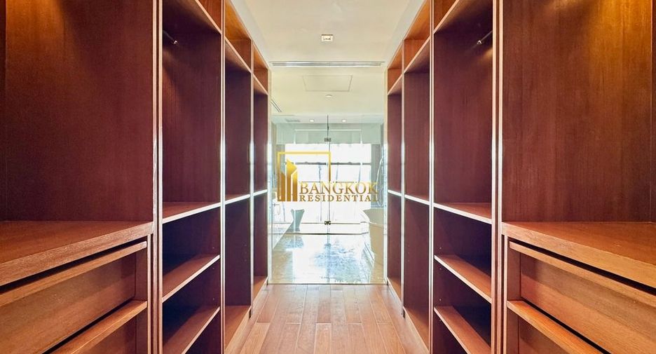 For rent and for sale 4 bedrooms condo in Yan Nawa, Bangkok