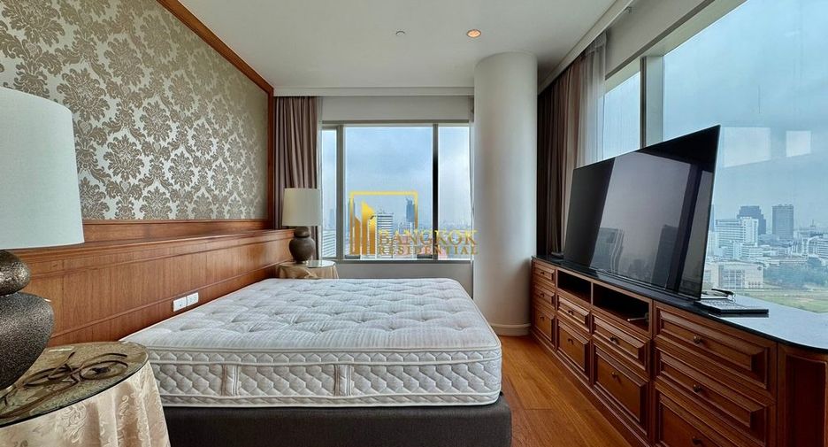 Condo en alquiler de 3 habitaciones en Pathum Wan, Bangkok