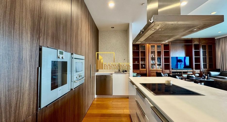 Condo en alquiler de 3 habitaciones en Pathum Wan, Bangkok