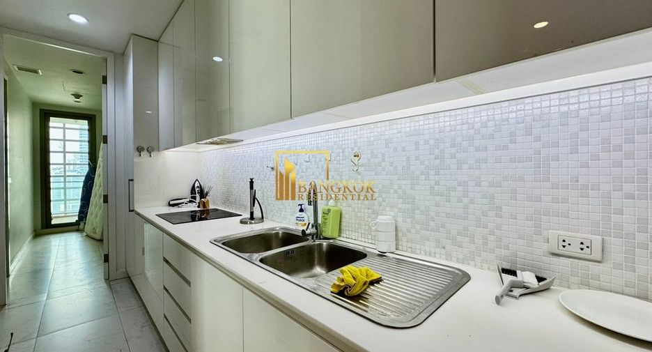 Condo en alquiler de 3 habitaciones en Pathum Wan, Bangkok
