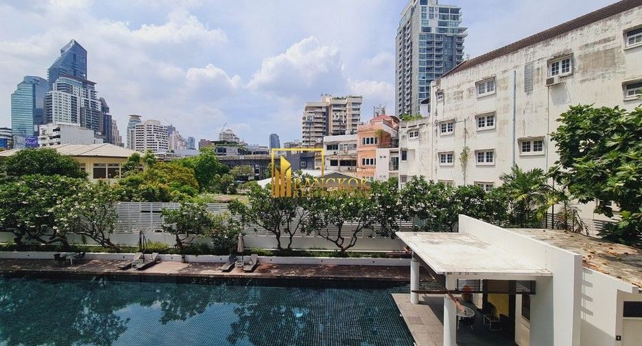 Condo en alquiler de 4 habitaciones en Khlong Toei, Bangkok