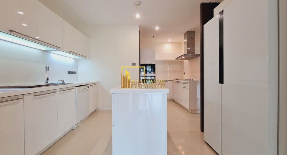 Condo en alquiler de 4 habitaciones en Khlong Toei, Bangkok