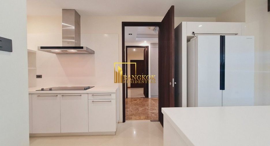 Condo en alquiler de 4 habitaciones en Khlong Toei, Bangkok