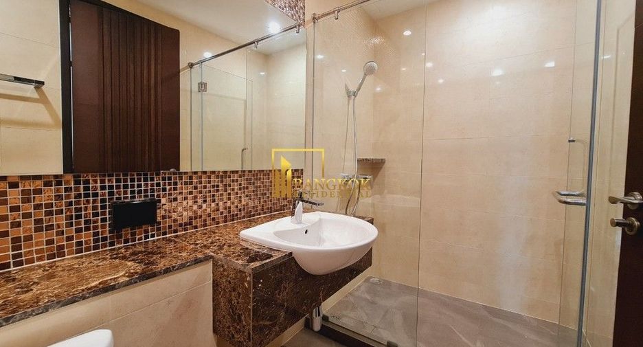 Condo en alquiler de 4 habitaciones en Khlong Toei, Bangkok