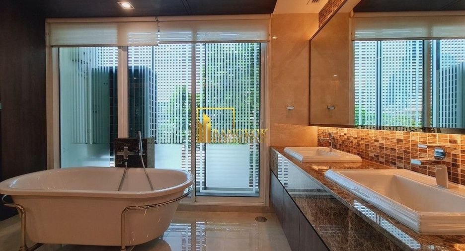 Condo en alquiler de 4 habitaciones en Khlong Toei, Bangkok