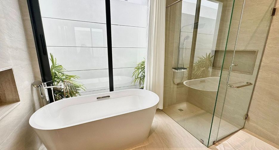 Villa en alquiler de 4 habitaciones en Mueang Phuket, Phuket