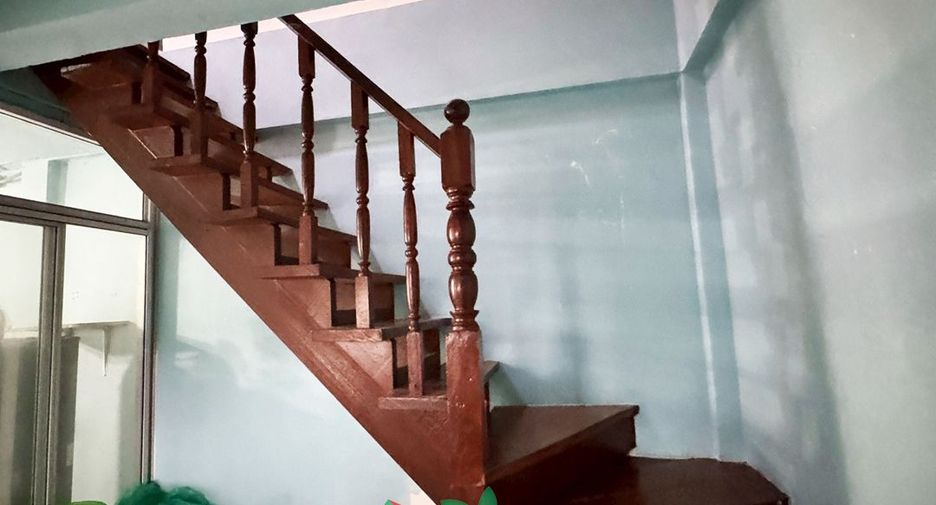 Reihenhaus zum Kauf mit 2 Zimmer in Krathum Baen, Samut Sakhon