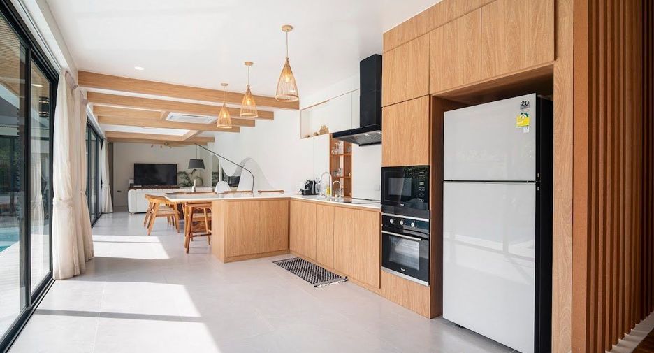 Villa en alquiler de 4 habitaciones en Mueang Phuket, Phuket