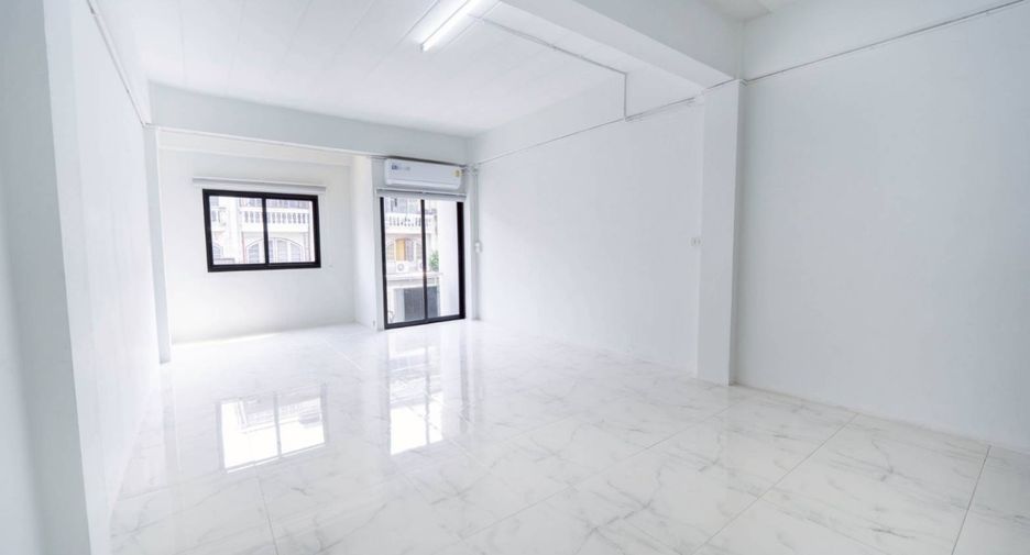 出售 6 卧室 商业空间 在 Bang Bua Thong, Nonthaburi