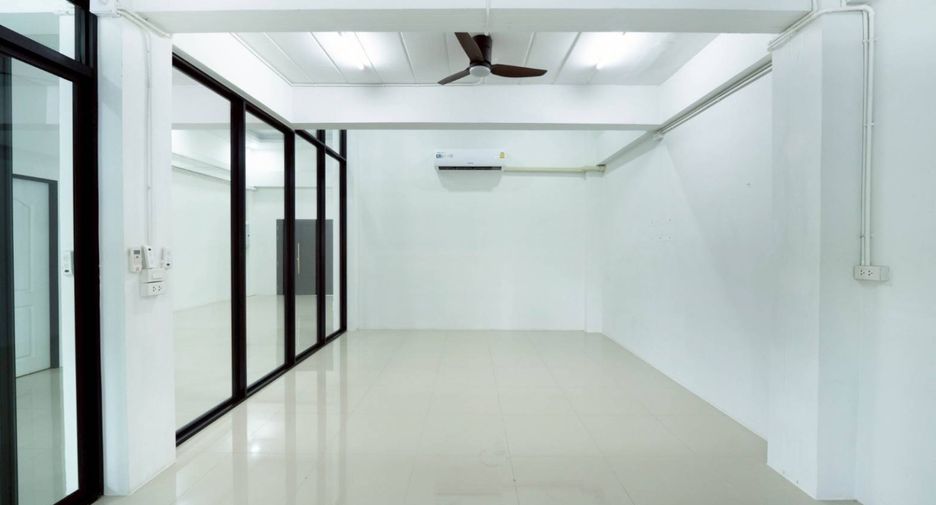 出售 6 卧室 商业空间 在 Bang Bua Thong, Nonthaburi