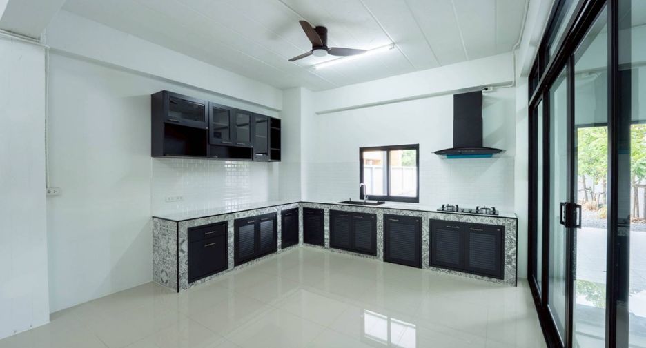 出售 6 卧室 商业空间 在 Bang Bua Thong, Nonthaburi
