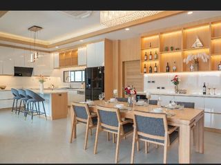 À louer et à vendre 5 chambres maison à Bang Lamung, Chonburi
