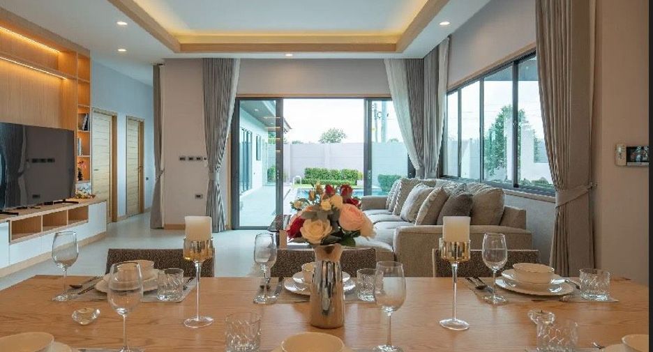 Haus zur Miete und zum Kauf mit 5 Zimmer in Bang Lamung, Chonburi
