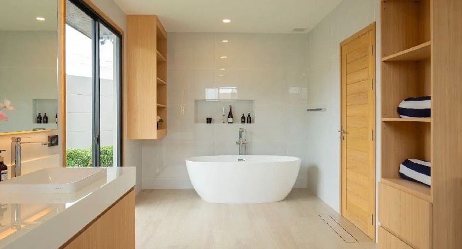 Haus zur Miete und zum Kauf mit 5 Zimmer in Bang Lamung, Chonburi