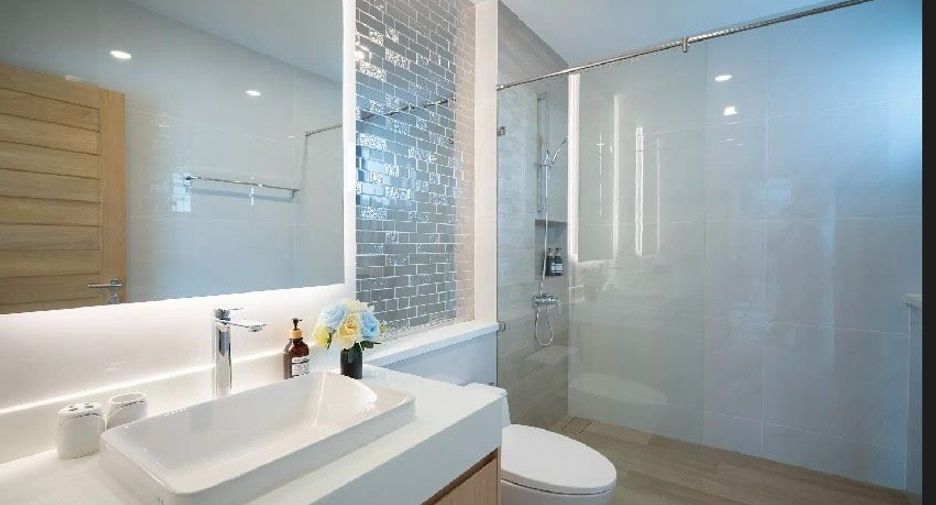 Haus zur Miete und zum Kauf mit 5 Zimmer in Bang Lamung, Chonburi