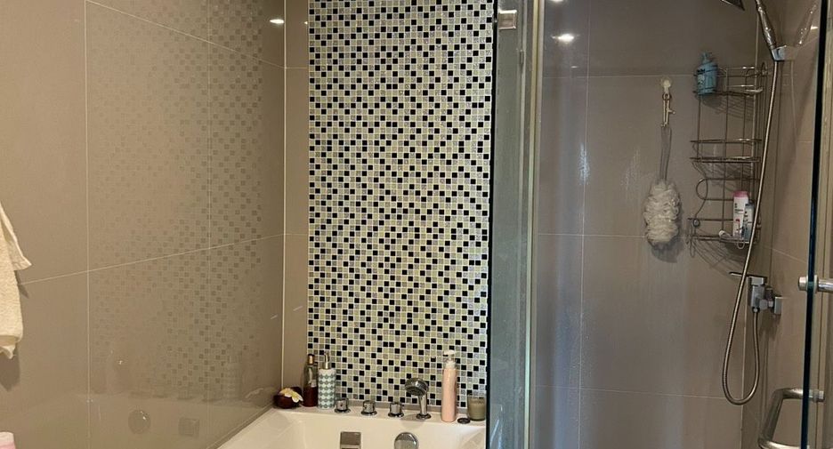 À vendre 1 chambre condo à Si Racha, Chonburi