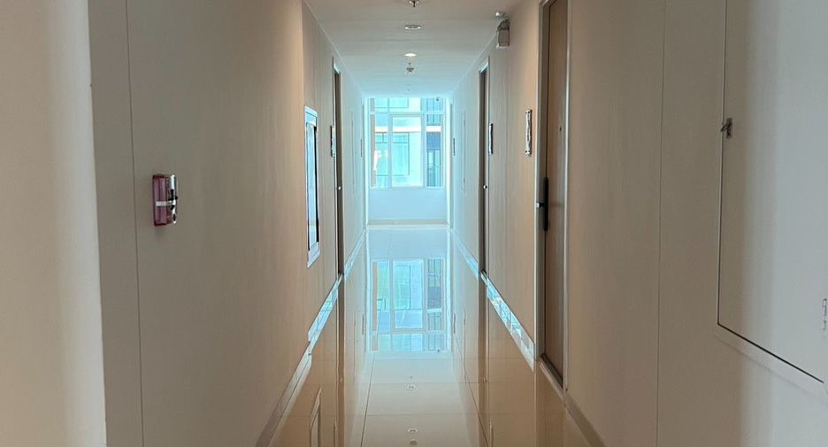 À vendre 1 chambre condo à Si Racha, Chonburi