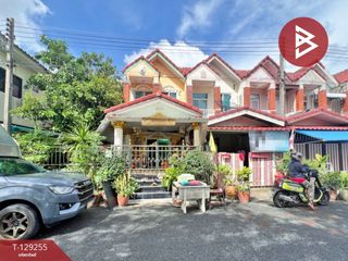 出售 3 卧室 联排别墅 在 Sam Phran, Nakhon Pathom