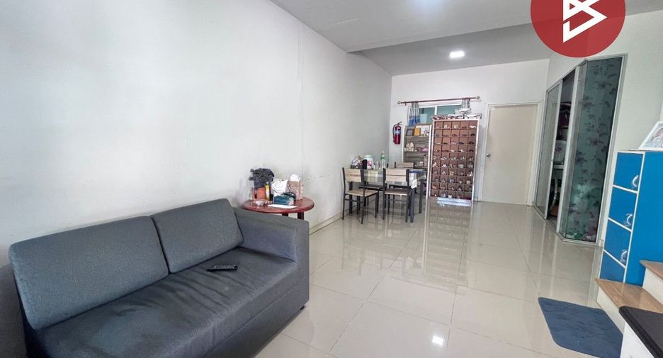 For sale 3 bedrooms townhouse in Khlong Luang, Pathum Thani
