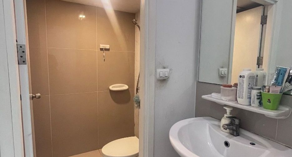 For sale 3 bedrooms townhouse in Khlong Luang, Pathum Thani
