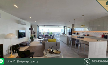 For sale 4 bedrooms condo in Watthana, Bangkok