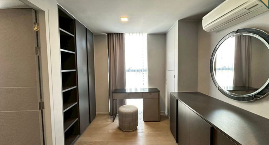 Condo en alquiler de 3 habitaciones en Watthana, Bangkok