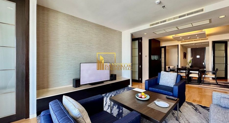 Apartamento con servicios en alquiler de 3 habitaciones en Khlong Toei, Bangkok