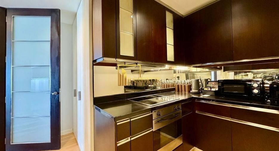 Apartamento con servicios en alquiler de 3 habitaciones en Khlong Toei, Bangkok