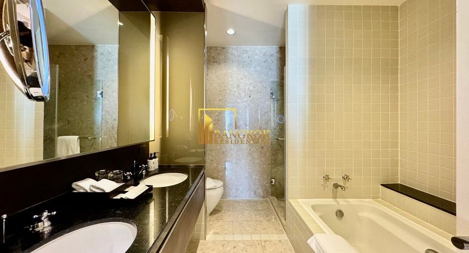 Apartamento con servicios en alquiler de 3 habitaciones en Khlong Toei, Bangkok