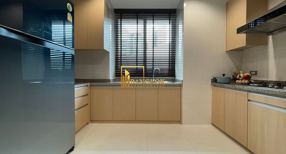For rent 5 bedrooms apartment in Khlong Toei, Bangkok