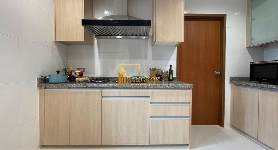 For rent 5 bedrooms apartment in Khlong Toei, Bangkok