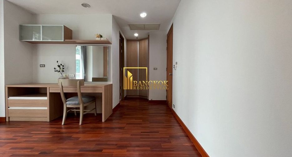 For rent 5 bedrooms apartment in Khlong Toei, Bangkok