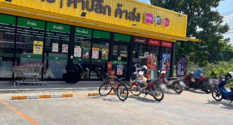 À vendre local commercial à Sam Phran, Nakhon Pathom