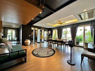 À louer 3 chambres condo à Sathon, Bangkok
