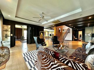 À louer 3 chambres condo à Sathon, Bangkok