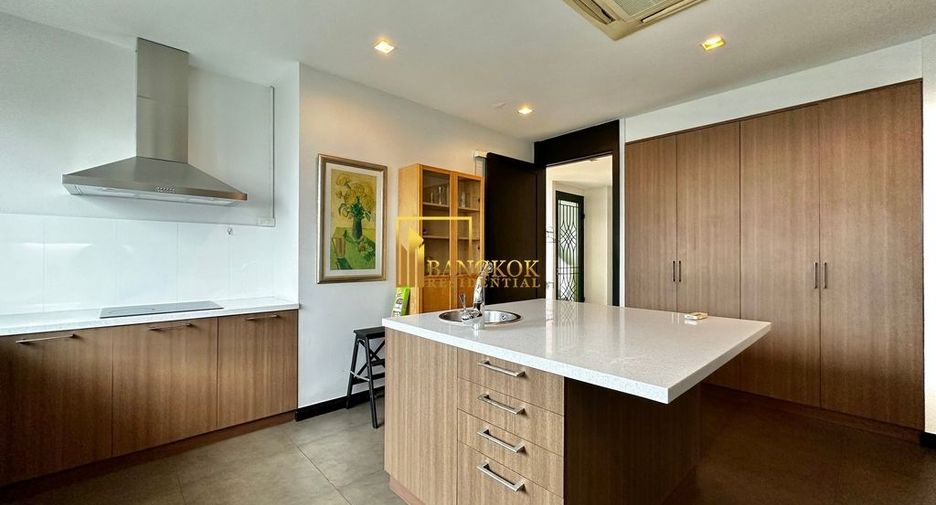 À louer 3 chambres condo à Sathon, Bangkok
