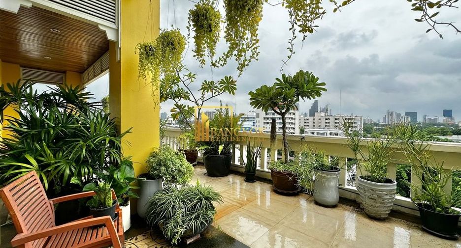 À louer 3 chambres condo à Sathon, Bangkok