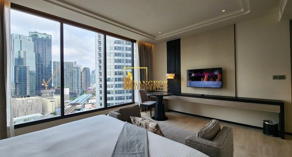 À louer 3 chambres appartement avec services à Khlong Toei, Bangkok