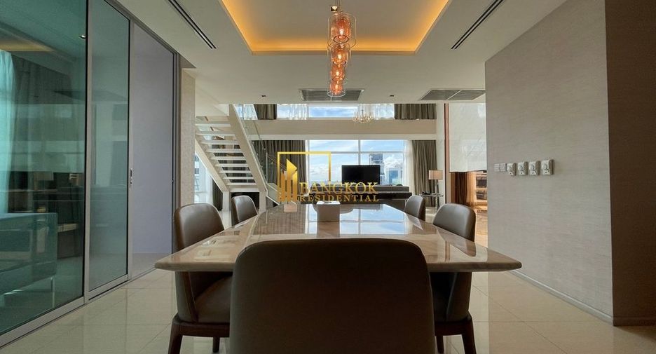 For rent 3 bedrooms serviced apartment in Watthana, Bangkok