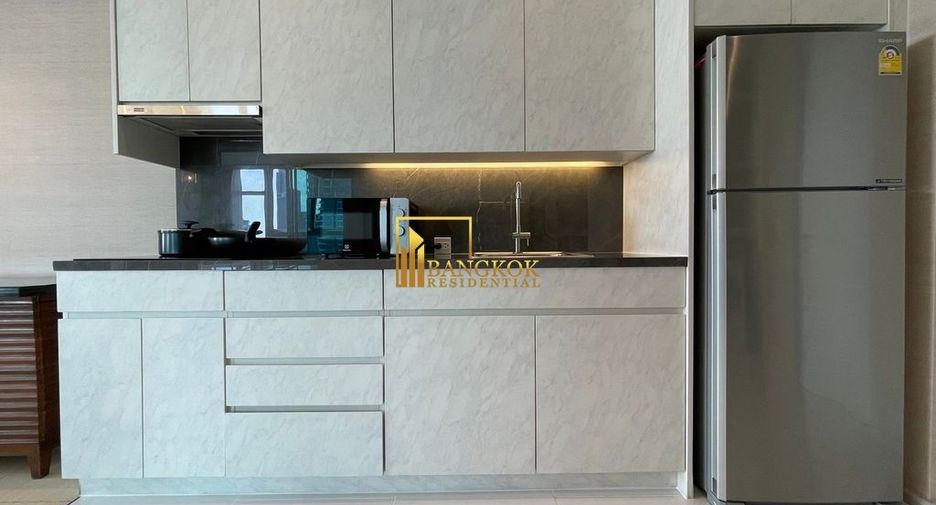 For rent 3 bedrooms serviced apartment in Watthana, Bangkok